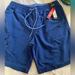 NWT men’s cargo swim trunks/boardwalk swimwear by Roundtree and Yorke, size L